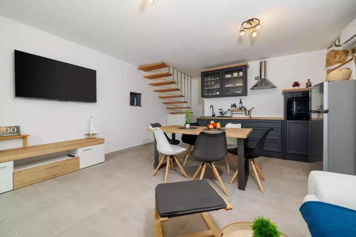 Holiday Home In Grizane 51206 Croatia