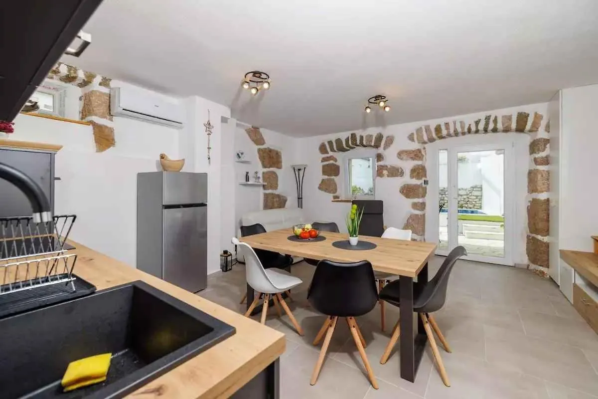 Holiday Home In Grizane 51206